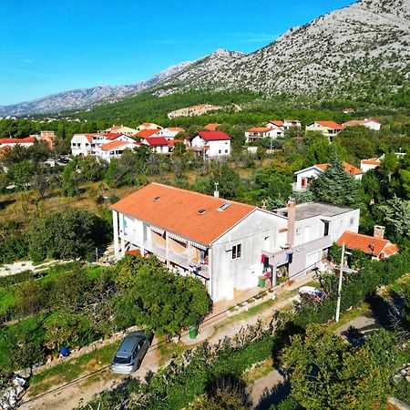 Apartments Lana Стариград-Пакленица Екстериор снимка