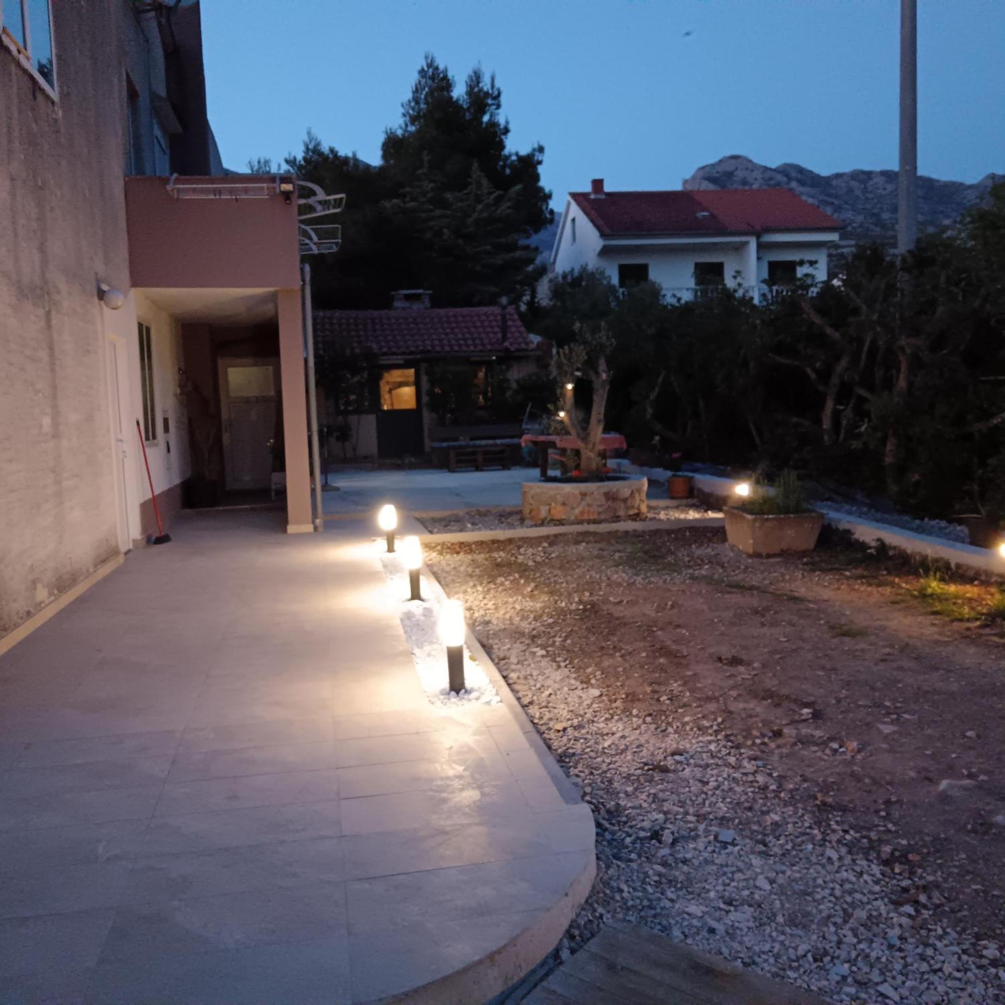 Apartments Lana Стариград-Пакленица Стая снимка
